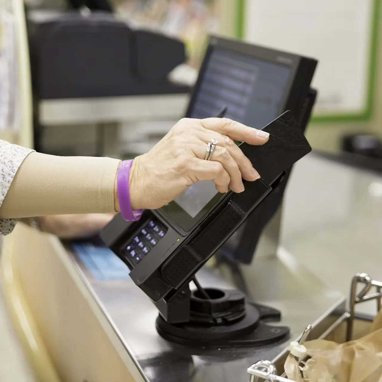 RFID Retail Management Solution With UHF Gate & Handheld Reader Free SDK Access Control Product