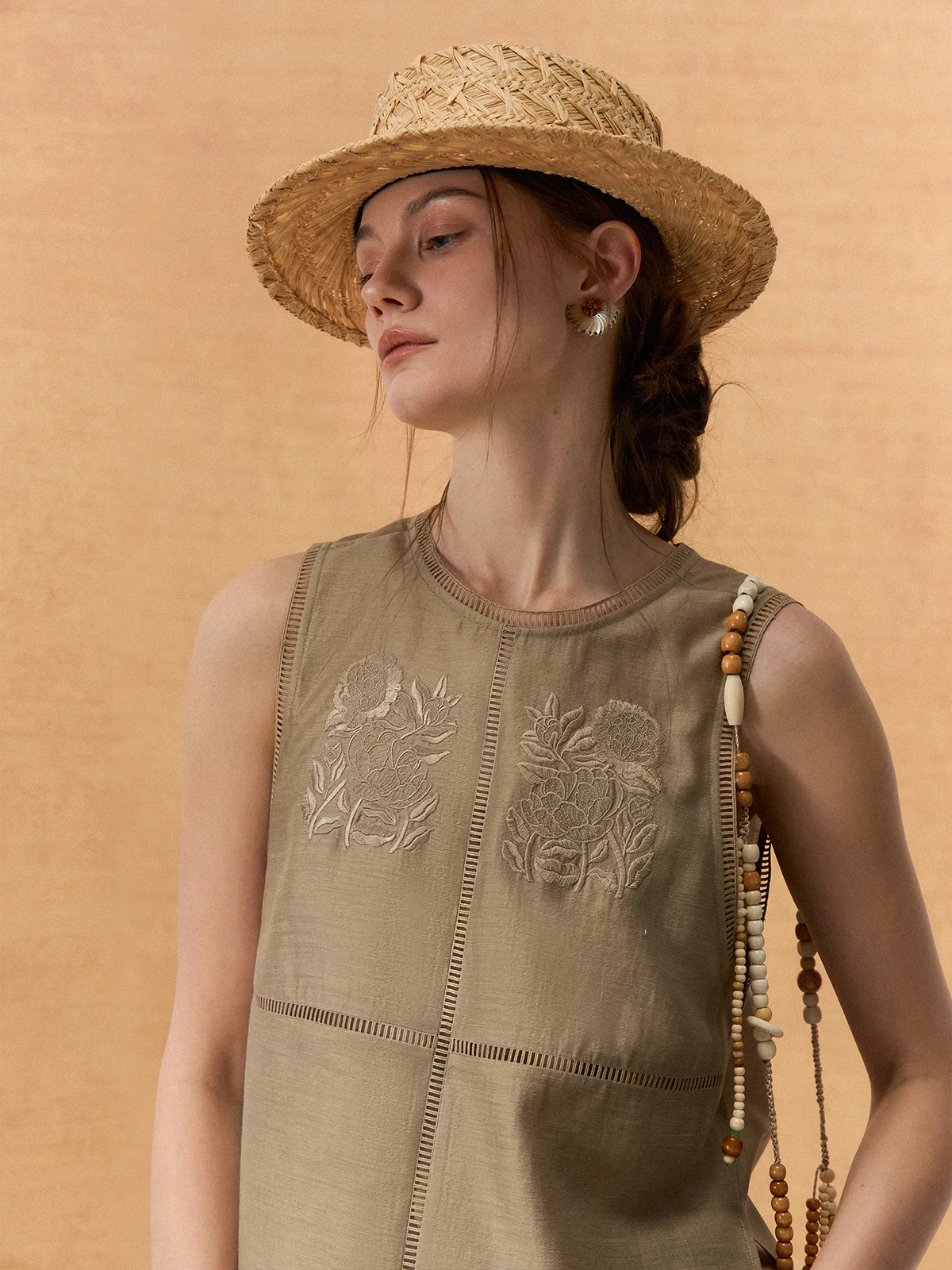 

New Chinese Sle round Ne Hollow out Embroidered Linen T Top with Peony Pattern by Nian ier Oriental Bright