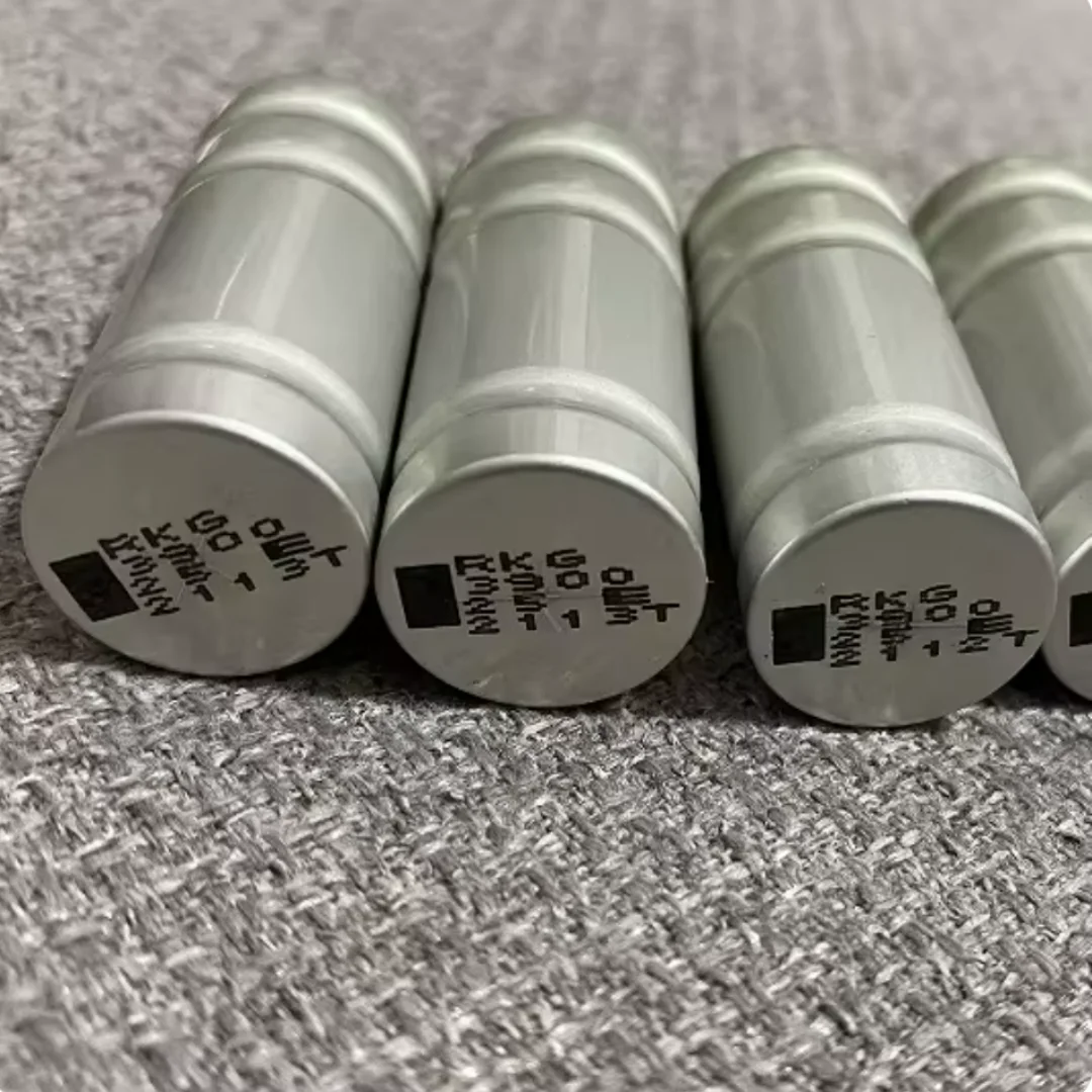 

3900UF 25V Japan Ina Capacitor 25V3900UF 16*42 RKG High Temperature Resistance 150℃