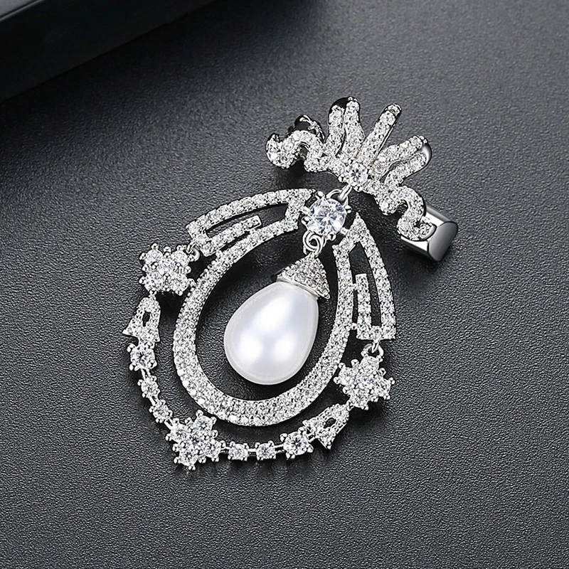 LUOTEEMI Shine Cubic Zirconia Unique Design Brooch Luxury Oval Shape Simulated Pearl Pin for Woman Bridal Engagement Accessories