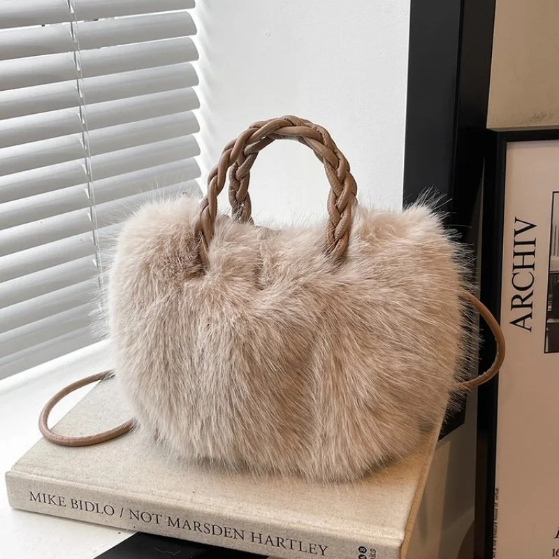 

2025 New High-end Ladies Leather Hand Bag Luxury Brand Famous Designer Simple Elegant Paris​