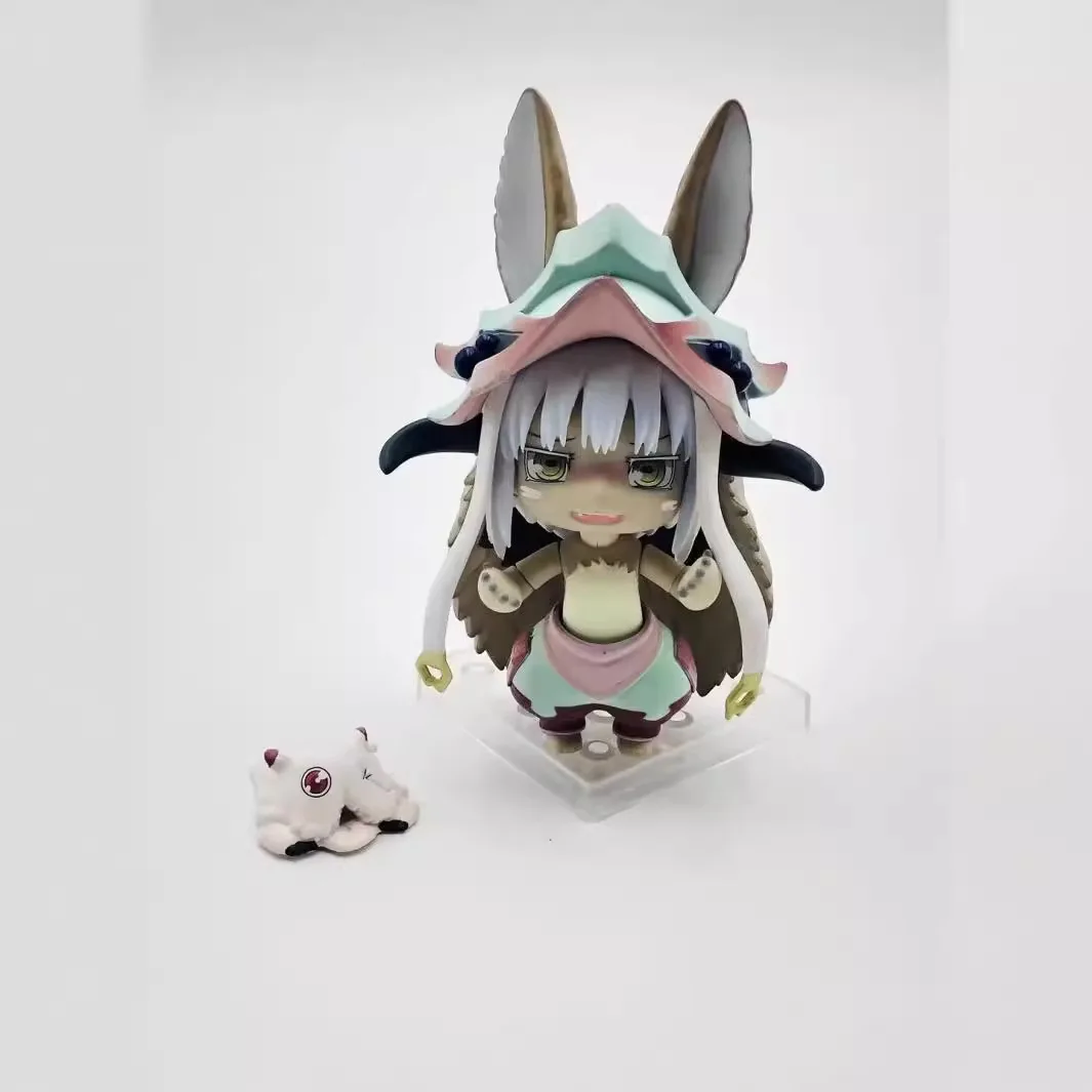 Anime Made in Abyss Action Figures Nanachi Cosplay Modelli da collezione Basilico PVC Figurine Doll Toys Bambini Regali di Natale 10 cm