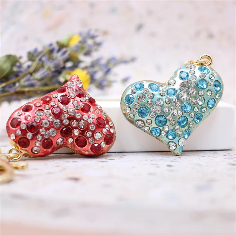 LLavero de cristal con dijes de joyería para mujer, llavero de corazón, llavero de diamantes de imitación, rojo, azul, rosa, colgante, llavero, anillos