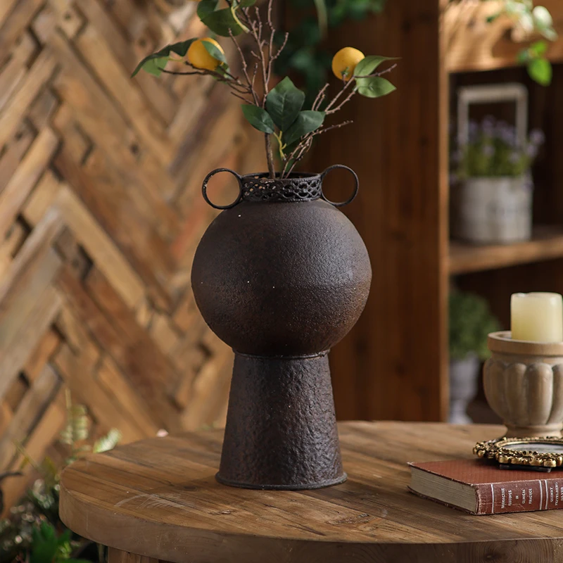 

Retro New Arrival Decoration Metal Iron Flower Vase Decorative Handmade Distressed Design Antique Vases