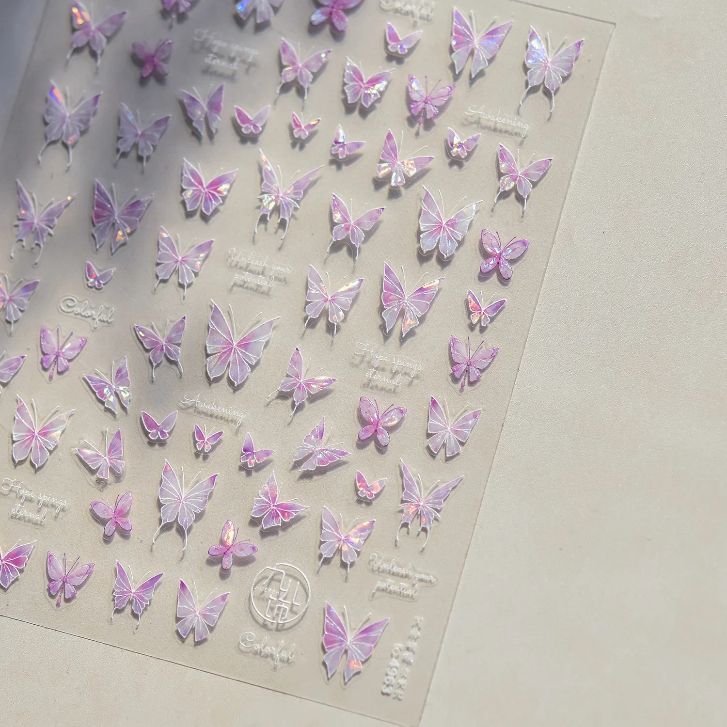 สติกเกอร์ติดเล็บลายดอกไม้ผีเสื้อสีขาวไล่ระดับสีชมพู ประดับดาวระยิบระยับ สไตล์ชิค ลายกลีบดอกไม้ 5D แบบนิ่ม ติดง่าย สำหรับตกแต่งเล็บ