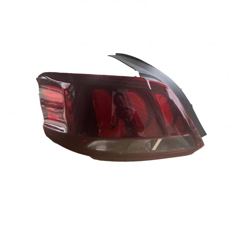 OE yl00451880 Peugeot New 301 m33r tail light rear bumper light car tail light