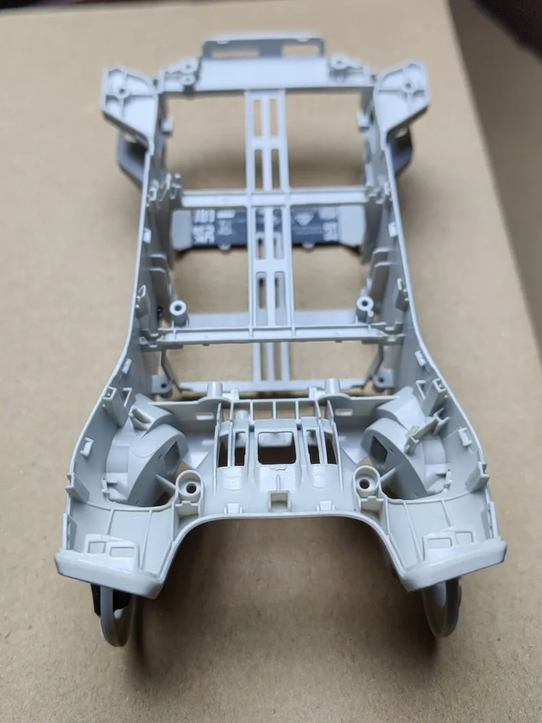 

Для DJI Mini 3, корпус, средний кронштейн рамы, оригинальная б/у, вытянутая часть, хорошее состояние