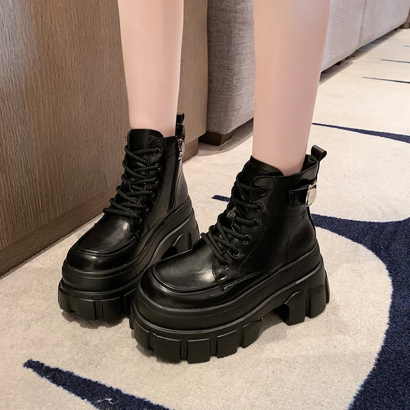 

Женские ботинки на высокой платформе 10 см, готическая кожаная обувь в стиле панк, женские короткие армейские ботильоны на танкетке, массивные мотоциклетные ботинки