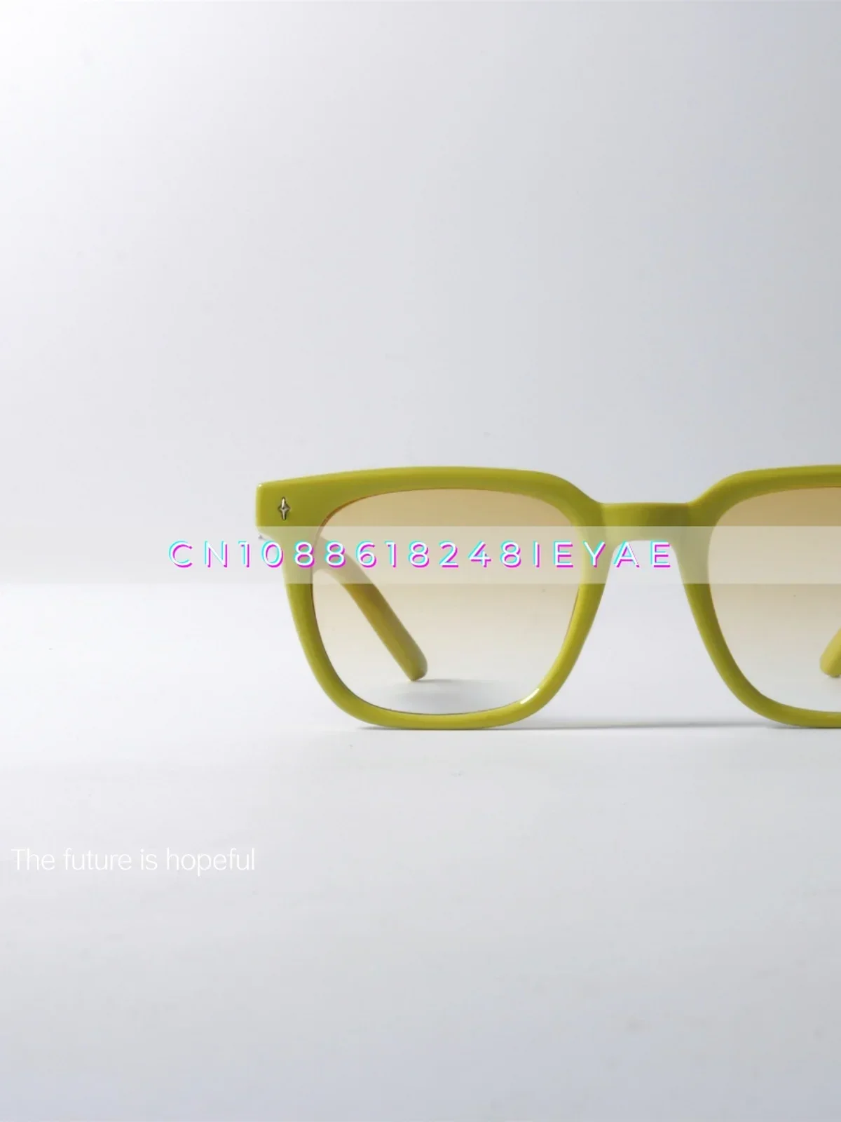 Gafas de sol clásicas y versátiles con esquema de colores único Uv400, gafas de sol con montura mate antiultravioleta y colorete