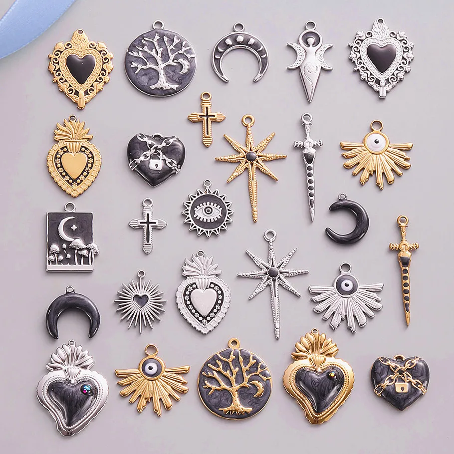 Goth Punk Schwarzer Mond Herz Schwert Edelstahl-Anhänger für Schmuckherstellung Zubehör Augenanhänger Handgemachte Halsketten-Materialien Großhandel – Detail 1
