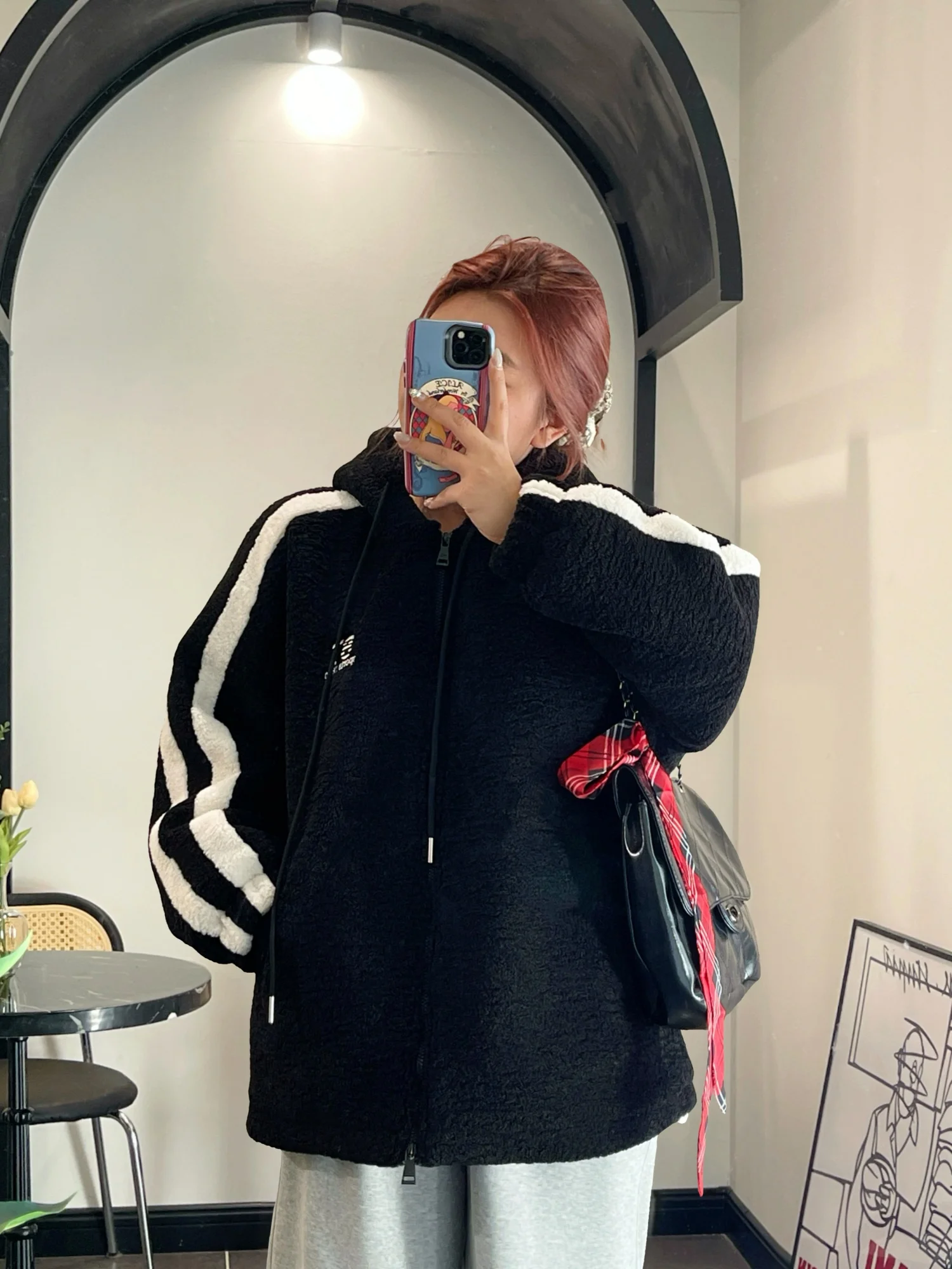 

Thickened Large Size Women's Furry Jacket Winter Warm Commuting Top Hooded Outerwear Casual Loose Fit Long Sleeve Coat