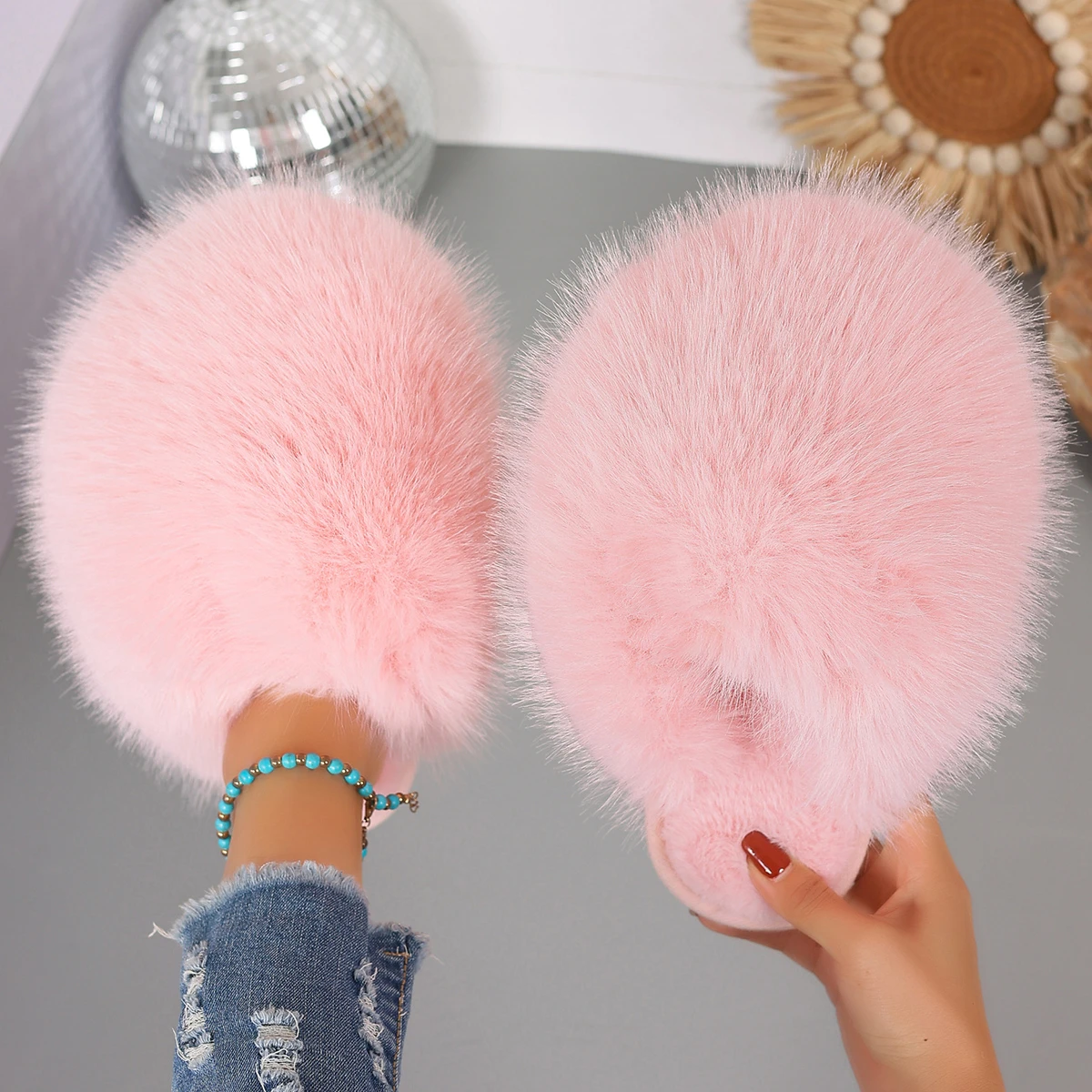 2024 New Fluff Slippers Women Fashion Shoes for Women Casual Comfortable Low Heels Baotou Lightweight Slippers Slides Women