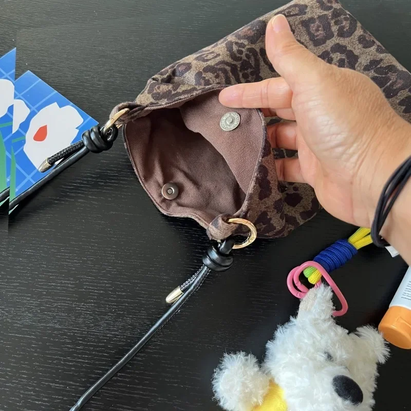 Fashionable Leopard Print Canvas Phone Bag for Girls with Adjustable Shoulder Strap Versatile Mini Messenger Bag view 5