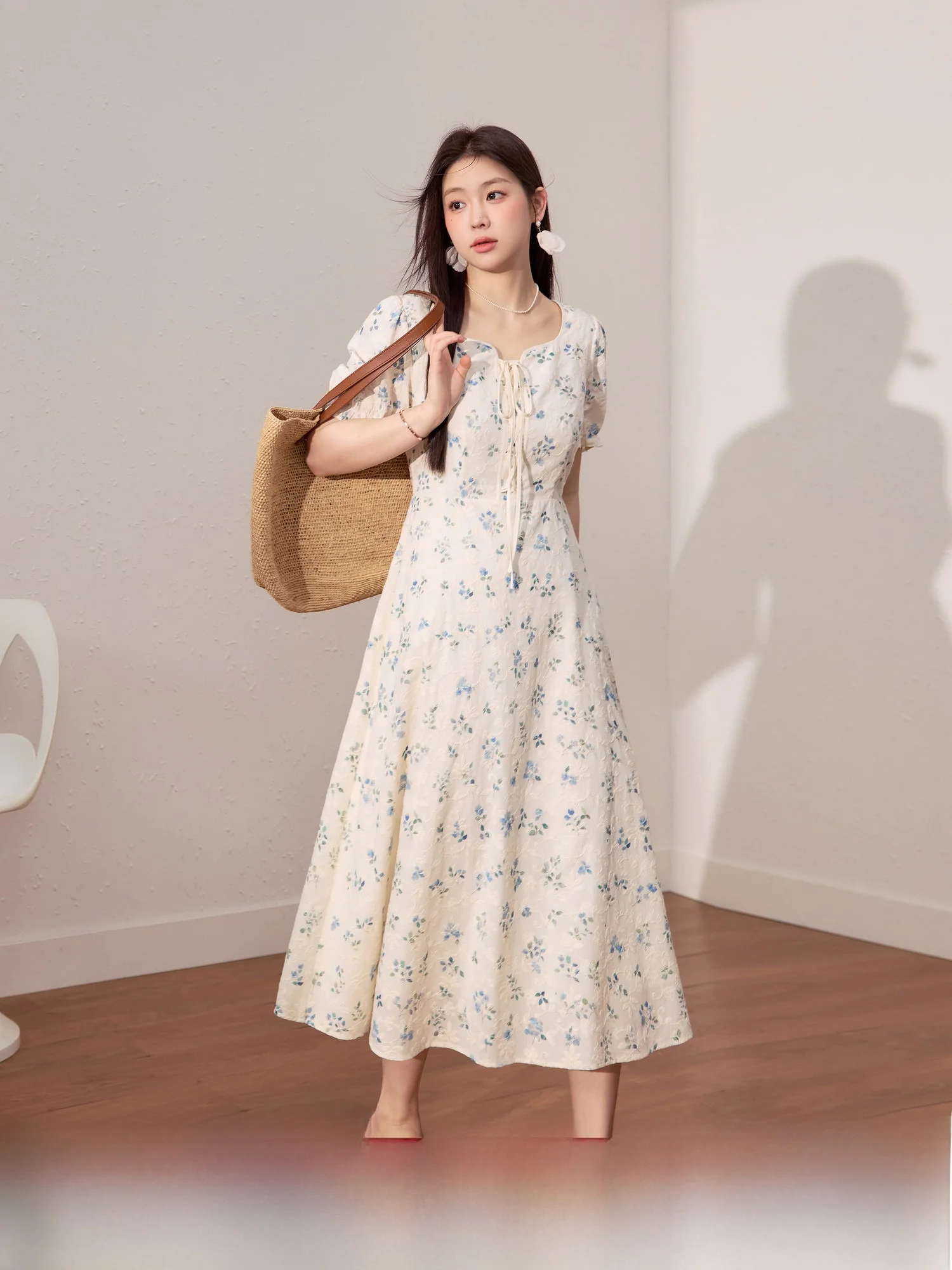 

Blue Language plus Size Women's Dr Beautiful Bubble Sve Meat Concealing Floral Skirt Slimming Waist Cinched Summer Dr
