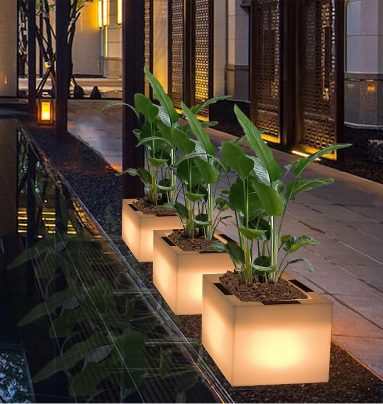 

Glowing Garden Pots Outdoor Waterproof Decorative Lamp Flower Lamp