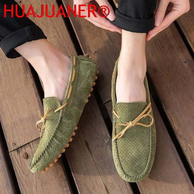 Neue Sommer Herren Slipper Wildleder Sandalen lässig weiche flache Slip-On Schuhe aushöhlen atmungsaktive Quaste Fahr schuhe männlich