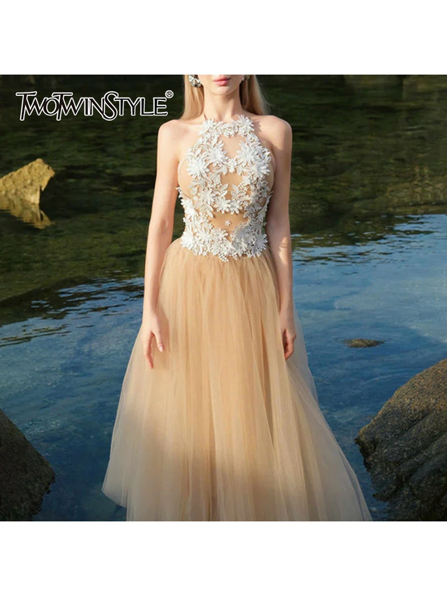 

TWOTWINSTYLE Элегантное длинное платье с 3D цветами и контрастными вставками для женщин, с круглым вырезом, без рукавов, в стиле пэчворк, новинка