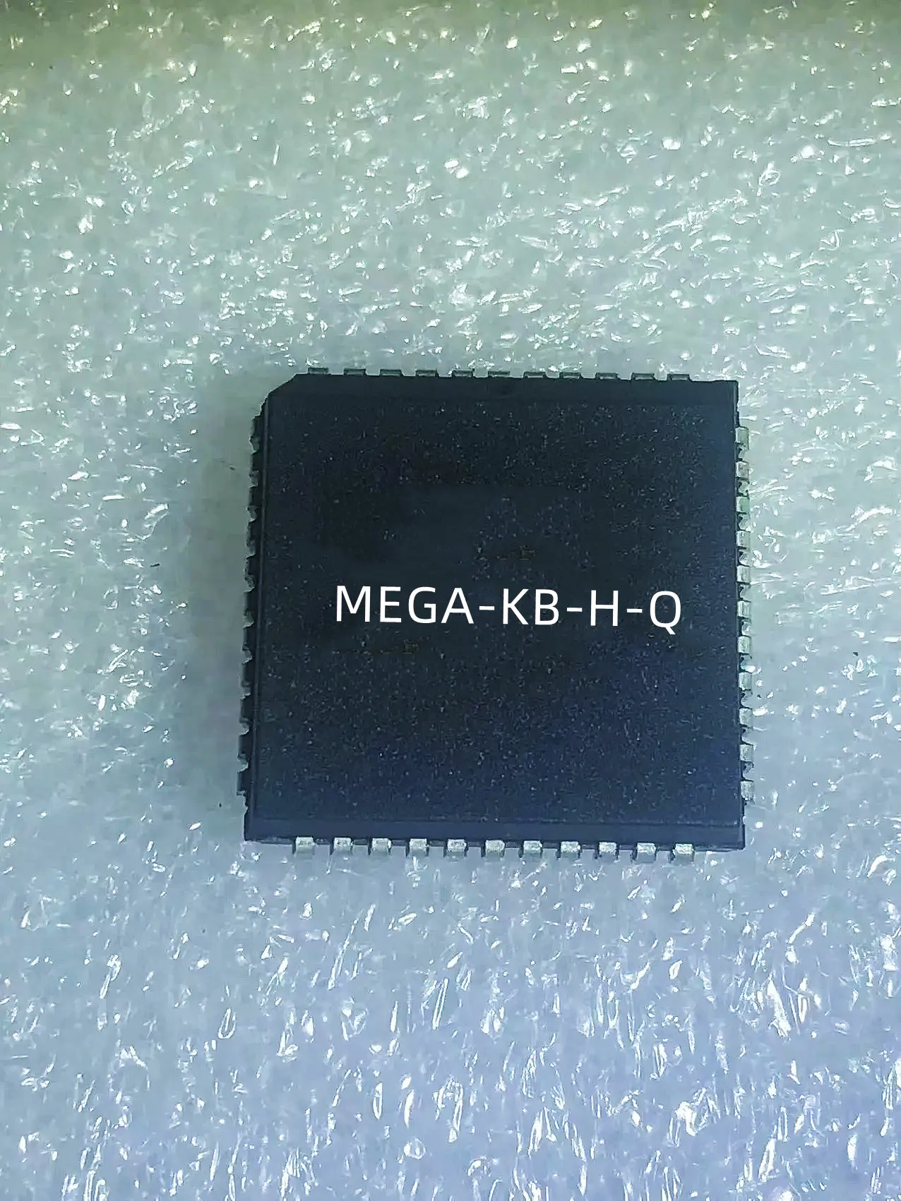 

1PCS brand new original MEGA-KB-H-Q PLCC44 integrated circuit IC chip MEGA-KB-H-Q in stock