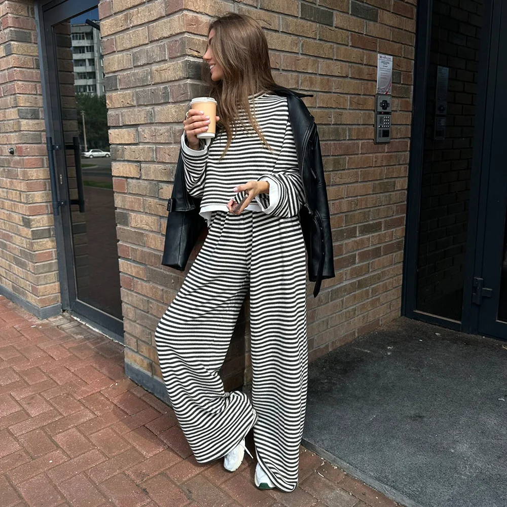 Autumn New Stripe Contrast Relaxation Versatile Commuter Stripe Long Sleeve Set Suitable for Daily Casual Wear