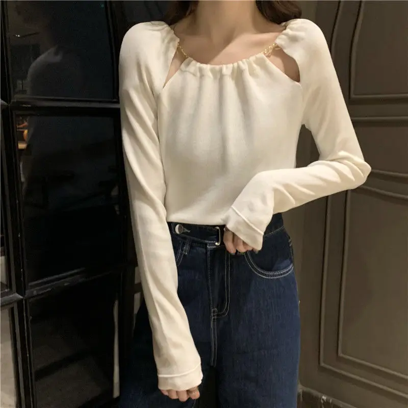 تي شيرت بأكمام طويلة للنساء في ربيع وخريف 2025 تصميم سترة محبوكة بقاعدة جديدة وقمة داخلية عصرية ومتعددة الاستخدامات