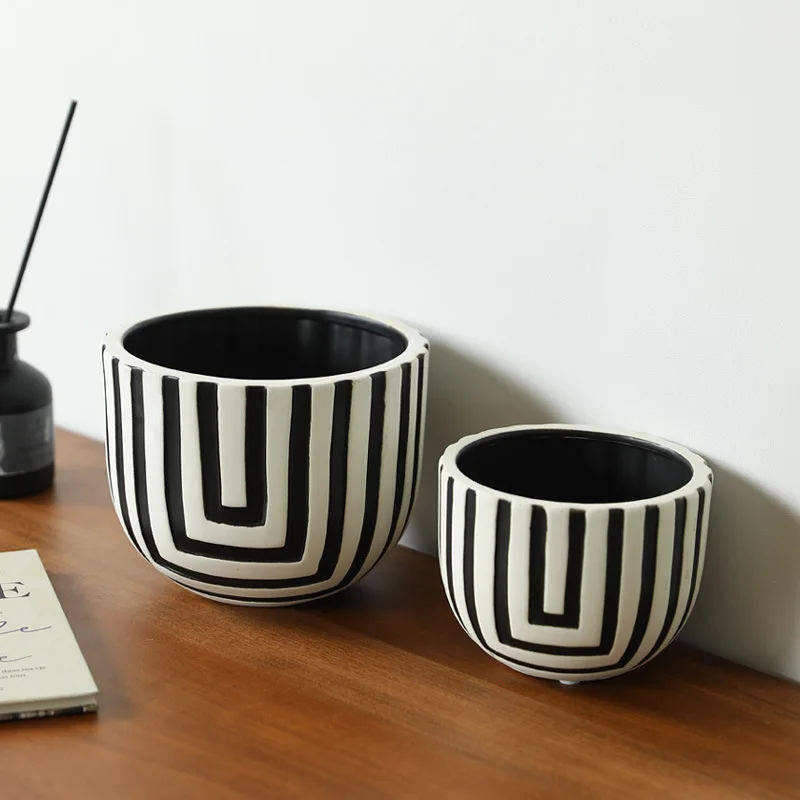 Creative black and white striped storage container, aromatherapy candle container, modern home decoration flower pot ornament