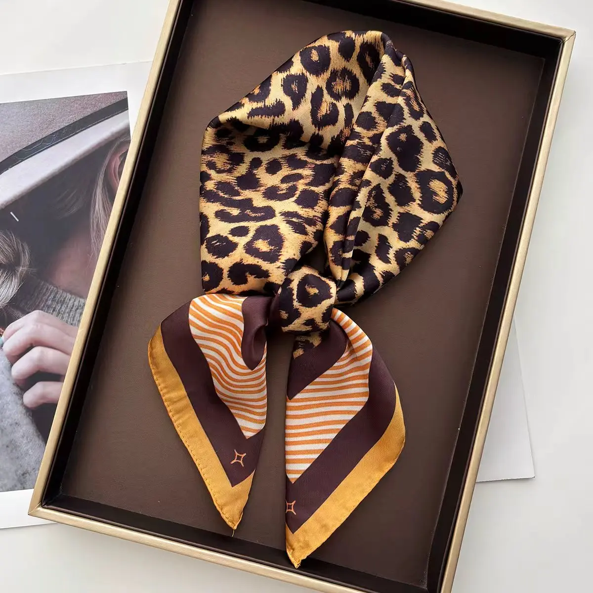 

Роскошный квадратный шарф для женщин, женский хиджаб с леопардовым принтом 70*70 см, элегантный шейный платок, банданы, мягкие пятна, шарфы из искусственного шелка, шаль
