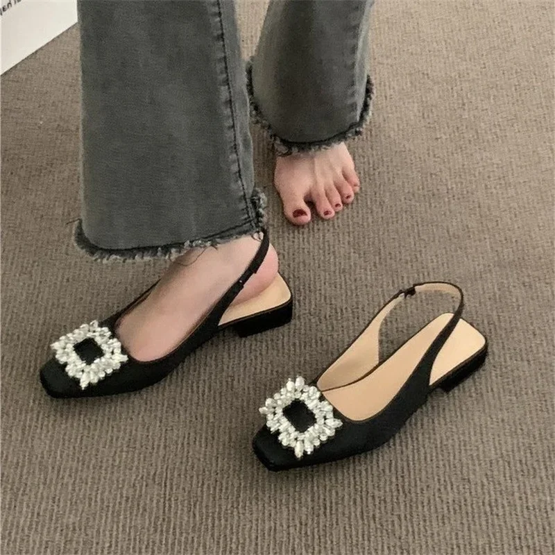 Sandalias con diamantes de imitación Mary Jane para mujer, zapatos cómodos de boca baja, tacones medios puntiagudos, moda Retro media, Verano