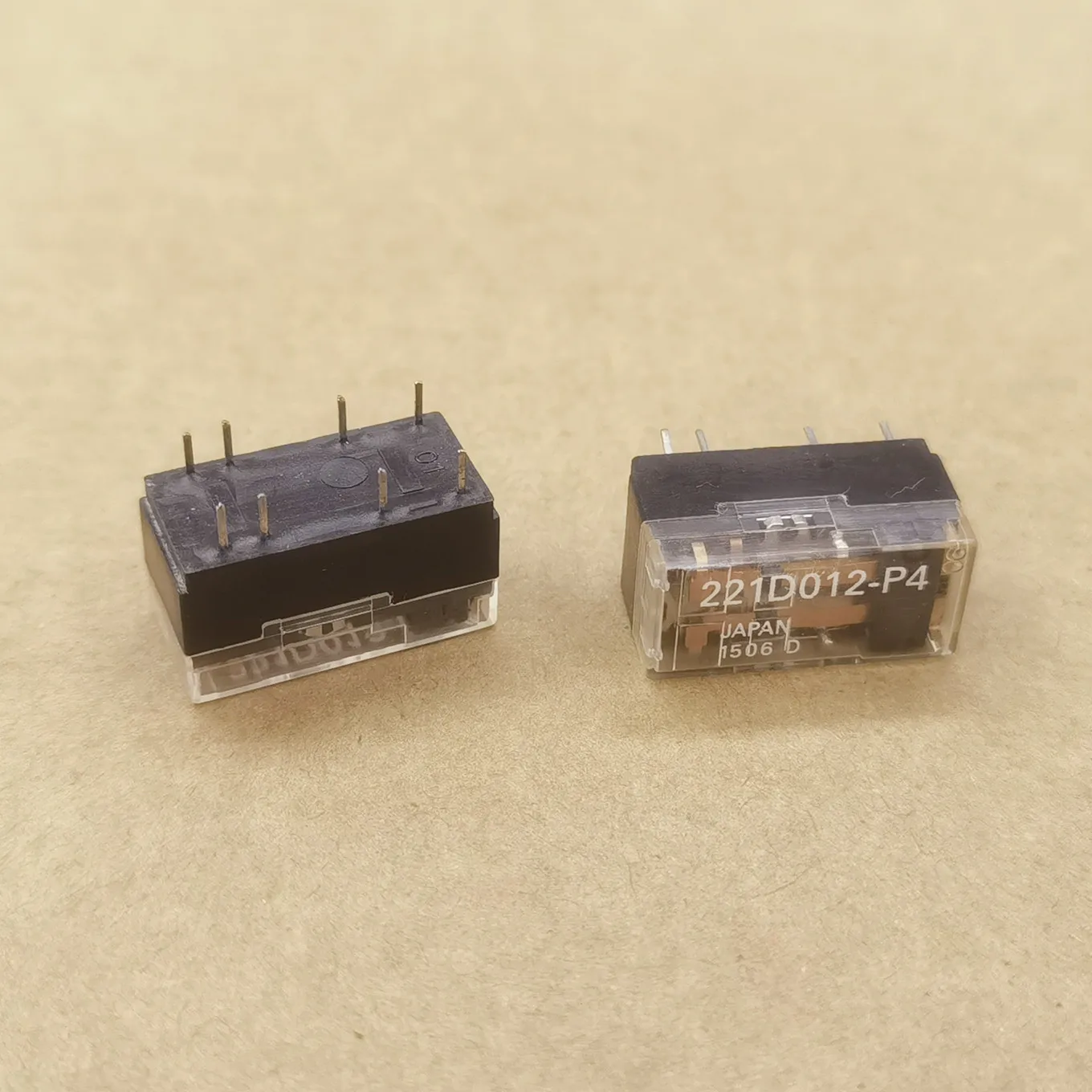 

Original New 100% 221D012-P4 relay