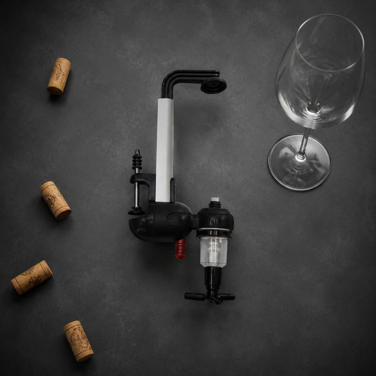 Clamp-on Bottle Dispenser Tabletop Mount Measuring Pour Spout Dispenser Drinkware Black Transparent