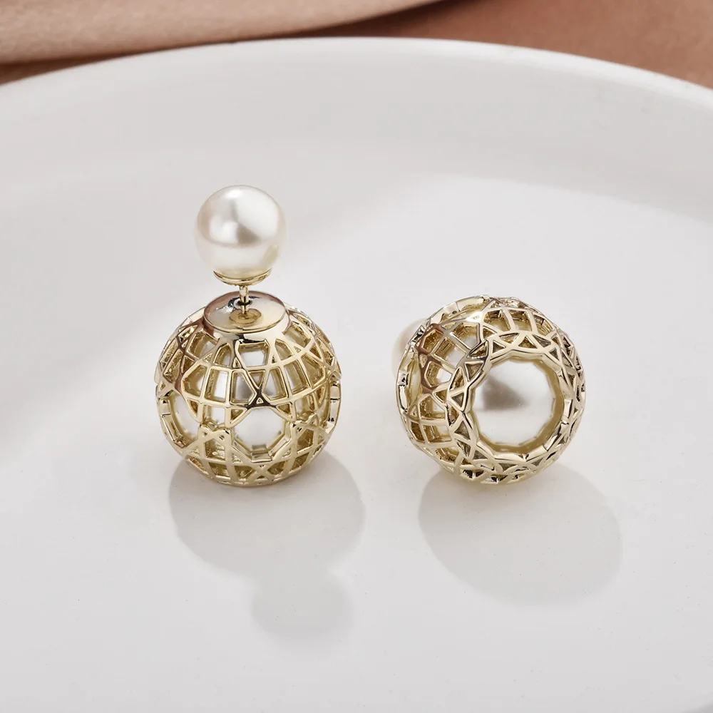 French light luxury hollow woven pearl earrings niche design coffee gold stud earrings high-end temperament fashion earrings