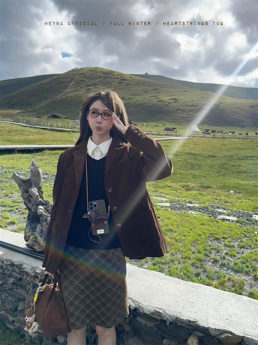 

Женский винтажный свободный пиджак Heyna Faionable из темно-коричневого вельвета с длинными рукавами для офиса/повседневной носки