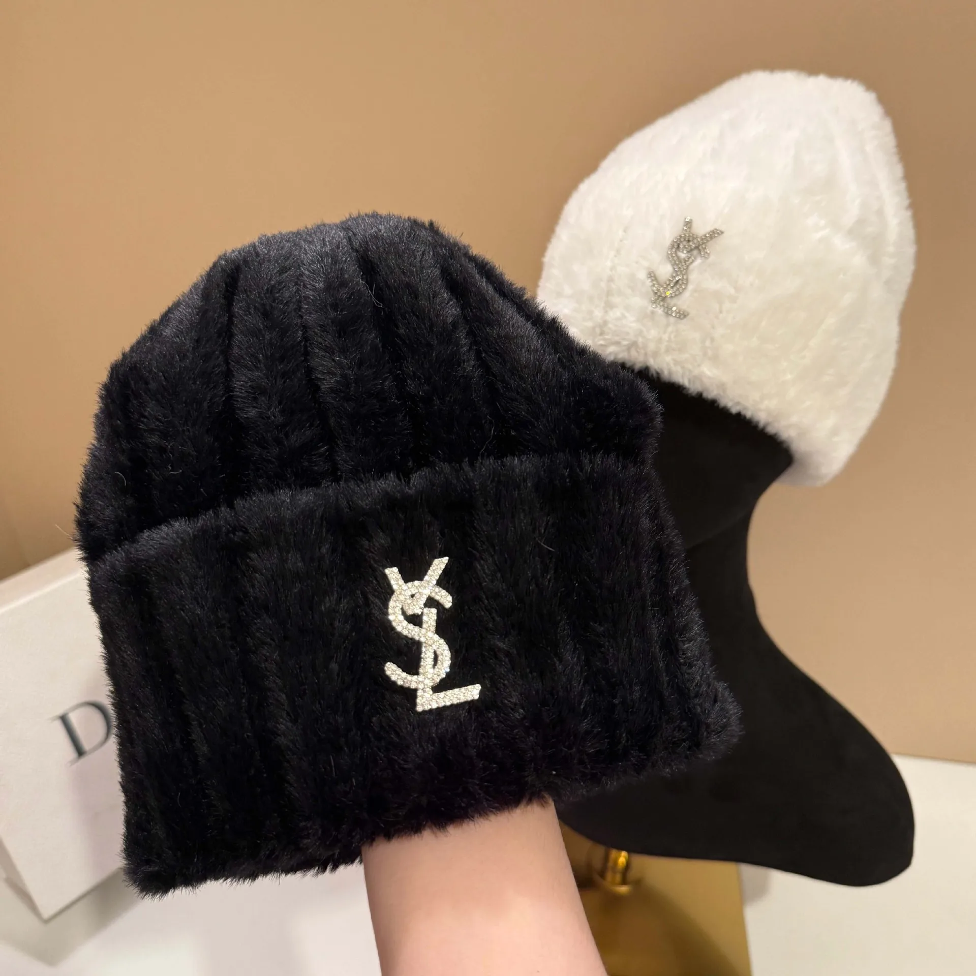 Winter New Wide Rib Pattern Mink Fur Knit Cap Outdoor Warm Soft Cold Hat Fashion Ear Protection Balaclava Beanie Women