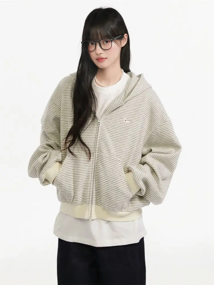المرأة Hoodies2025 الخريف الشتاء زهرة طباعة الصوف مقنعين البلوز الدافئة غامض أنيق المخملية الخريف بلوفر شتوي