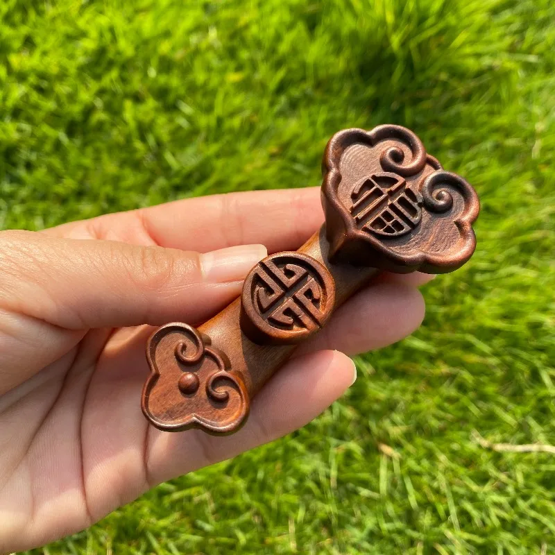Hand-Carved Jujube Wood Lucky Scepter - Pocket-Sized Chinese Style Wood Carving Worry Beads for Men Women, Stress Relief,