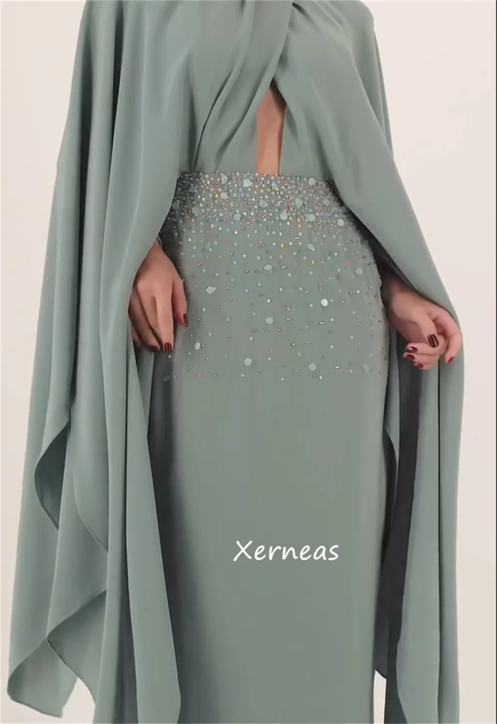 カスタマイズされたファッションジャージプリーツスパンコール付きストレートOネックミディドレスオーダーメイドフォーマルクラシックチャイニーズスタイル