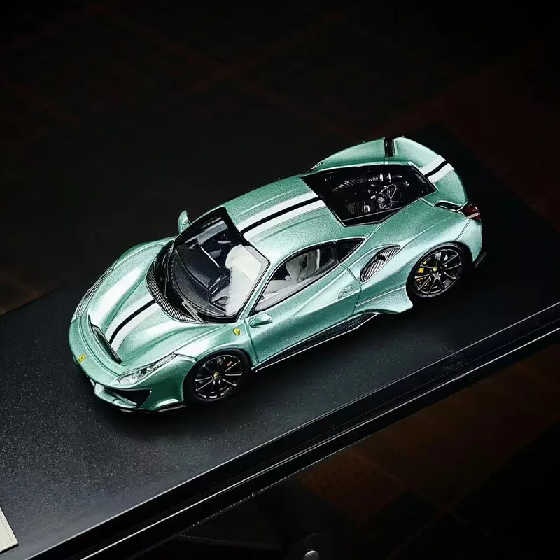 Stance Hunters 1:64 Ferrari 488 Pista Diecast Supercar Model