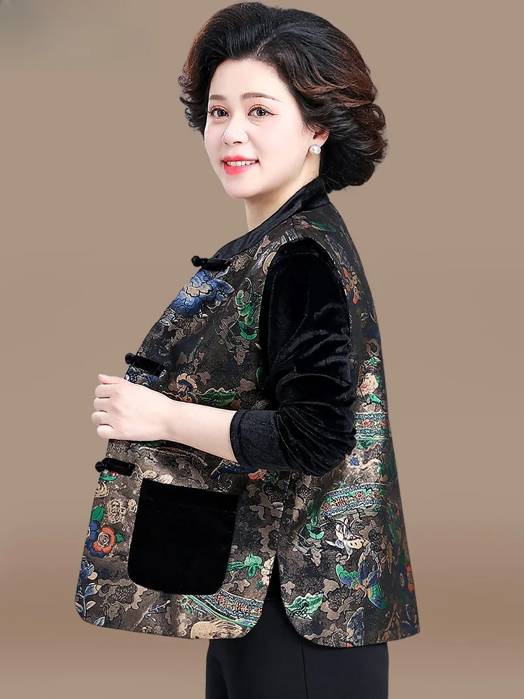 

Новая китайская жилетка 2025 года для женщин среднего и старшего возраста: весенняя модная свободная модель с вышивкой, однобортная