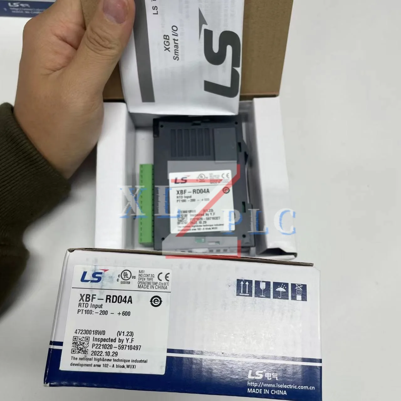 

Модуль ПЛК новый оригинальный XBF-RD04A XBF-HD02A