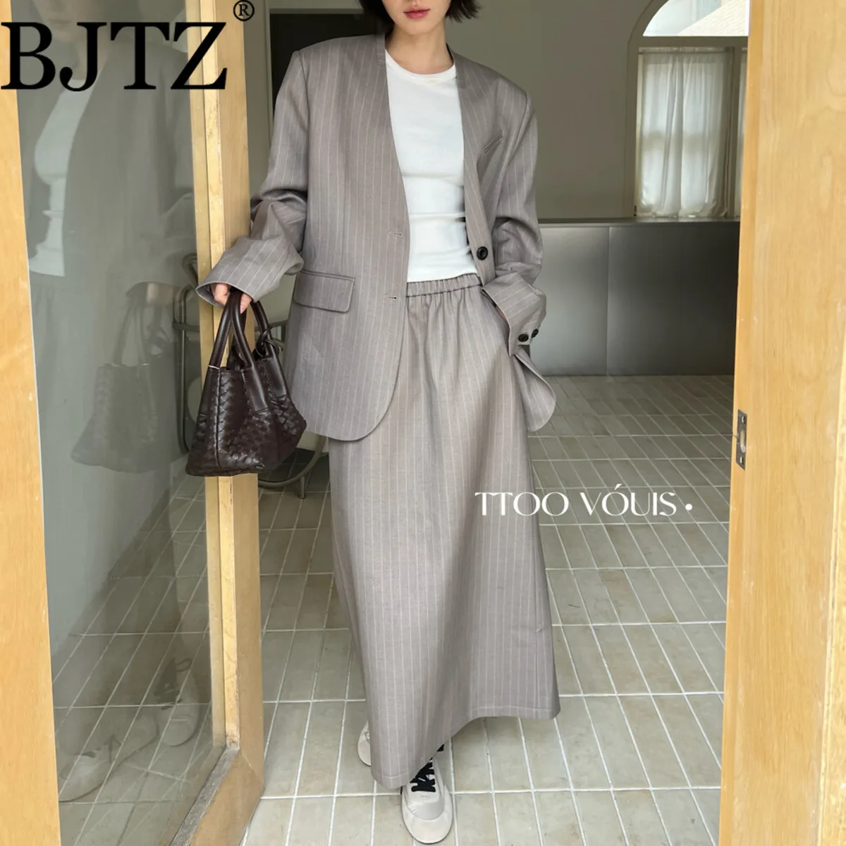 

BJTZ офисный женский полосатый пиджак, юбка, женский тренд весны и осени 2025 года, минималистичный дизайнерский пиджак с v-образным вырезом, женская одежда