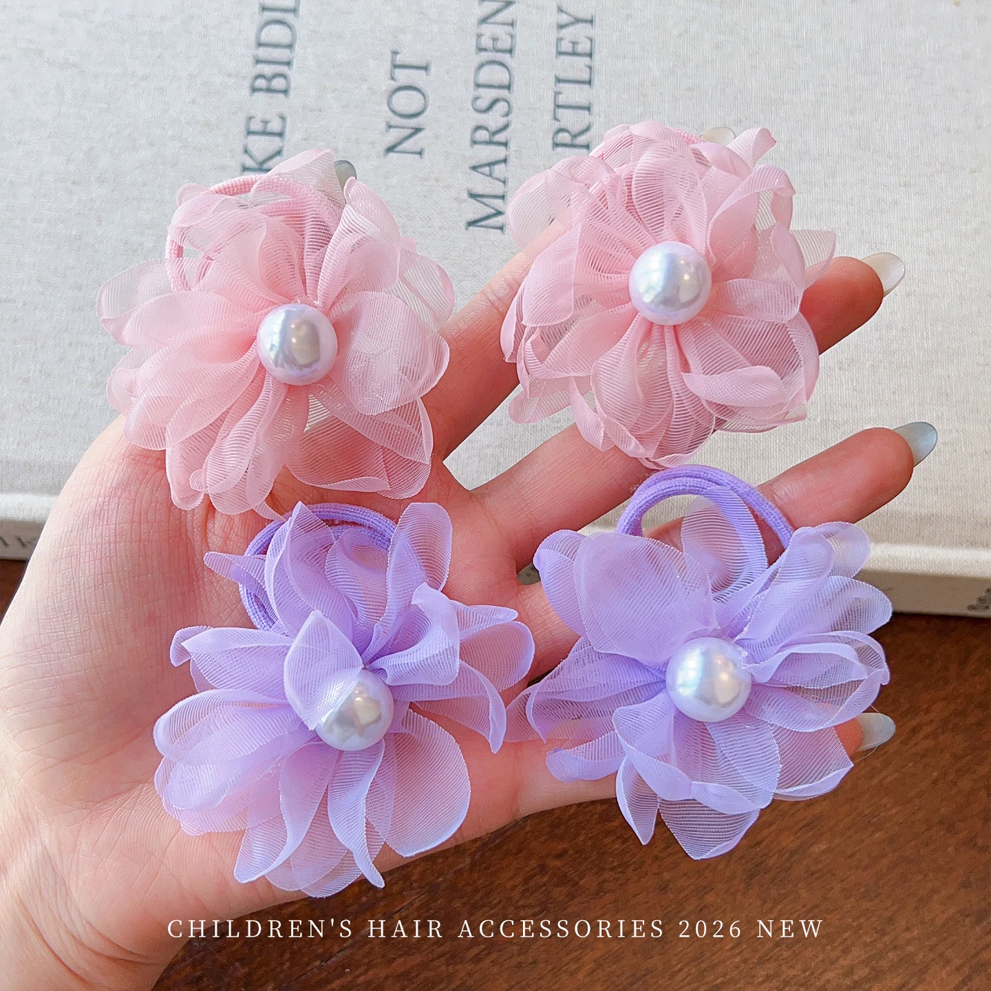 2026 Neue koreanische 2er-Set Blumen-Haargummis für Mädchen – Hochelastische, schmerzfreie Haargummis für Pferdeschwänze, Baby- und Kleinkind-Haargummis mit Perlen – Detail 2