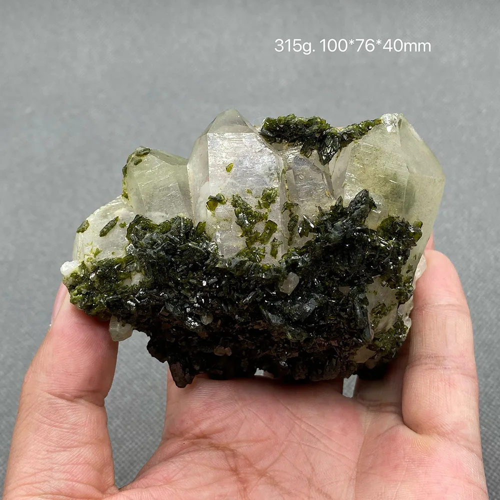 100% natural epidote and crystal symbiosis rough stone specimen healing crystal （crystal floating growth）