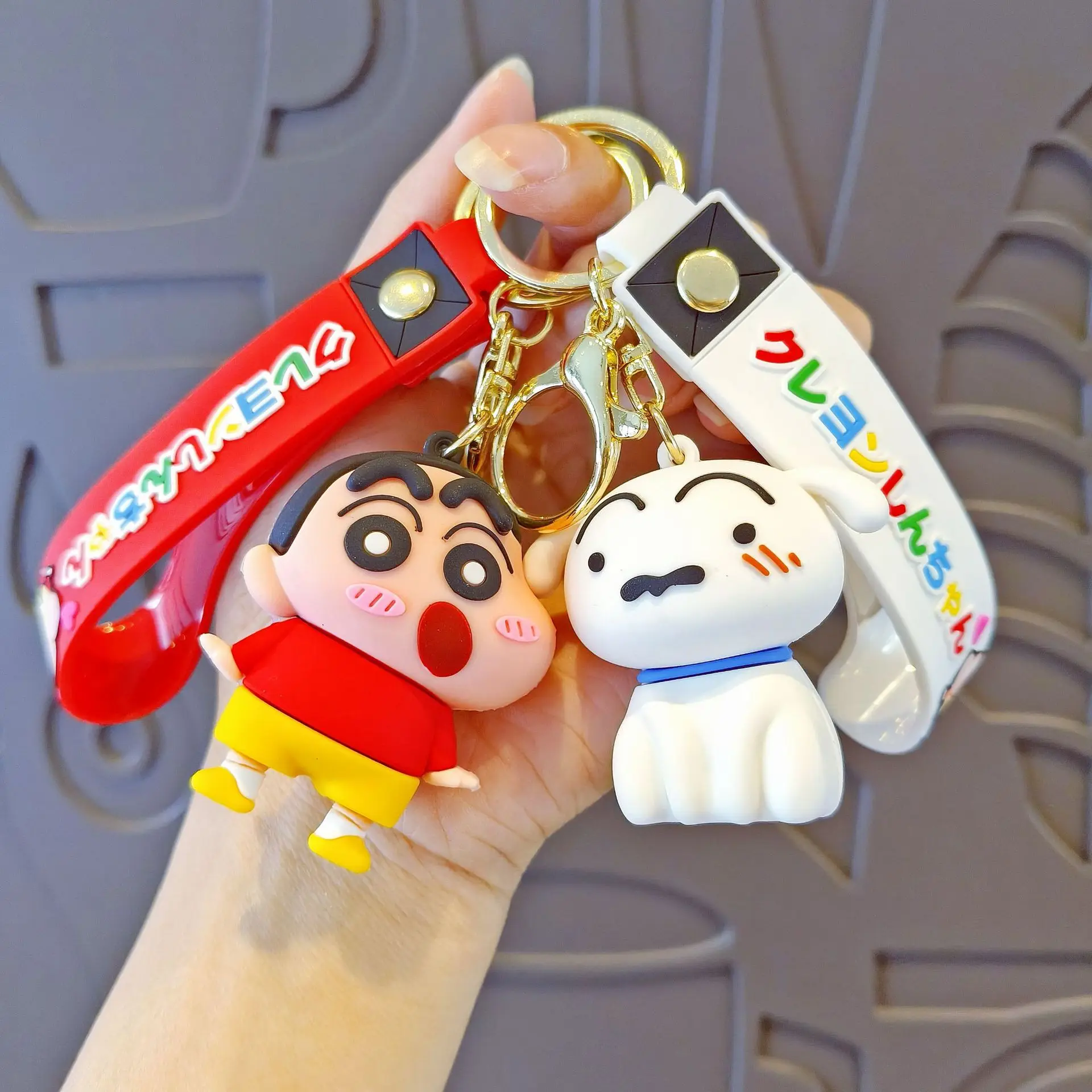 Crayon Shin Chan figurines d'anime porte-clés de dessin animé porte-clés de voiture décor sac à dos accessoires décoration bijoux cadeaux pour enfants