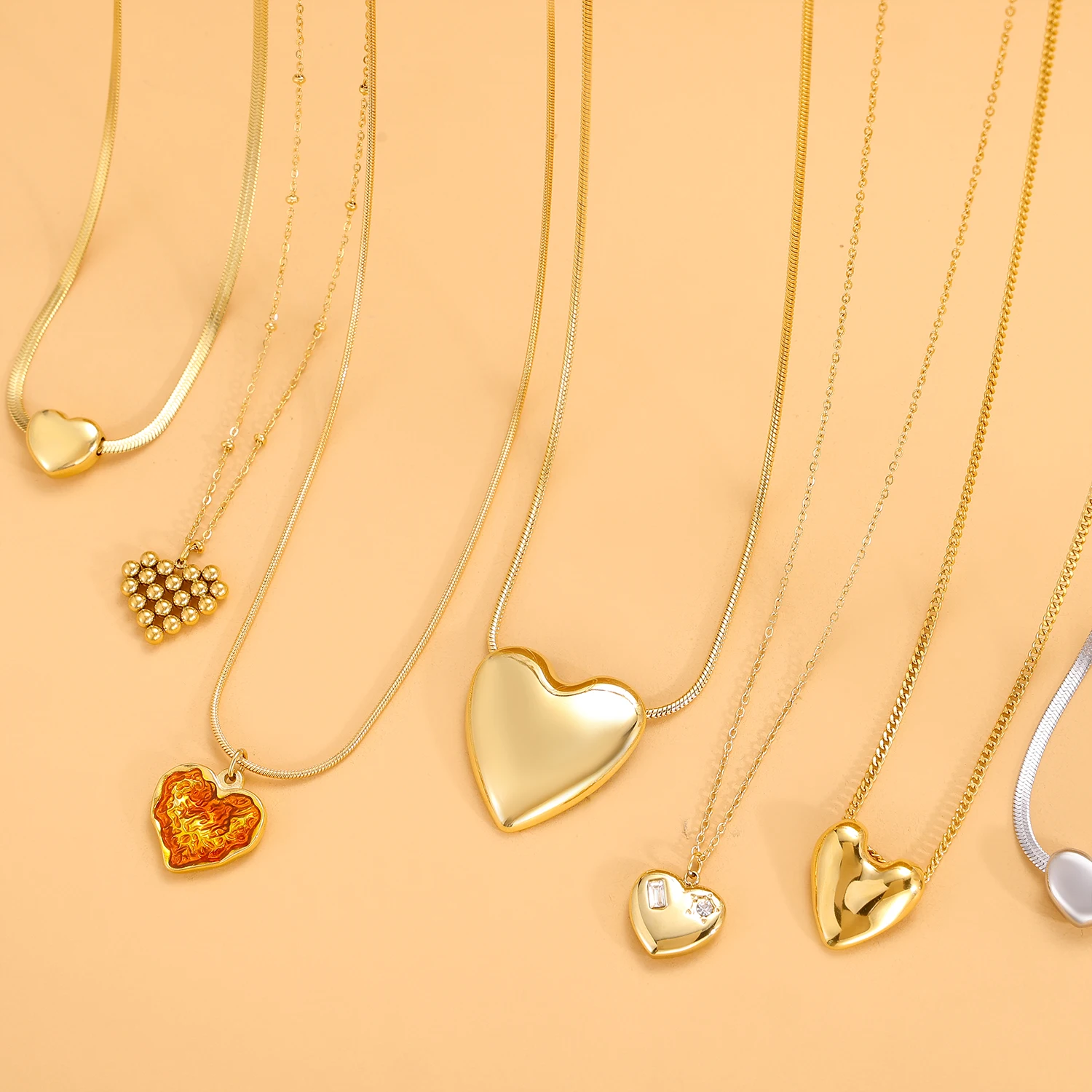 18K PVD Gold-plated Heart Pendant Necklace Jewelry Party Stainless Steel Simple Smooth heart Necklace for Girls