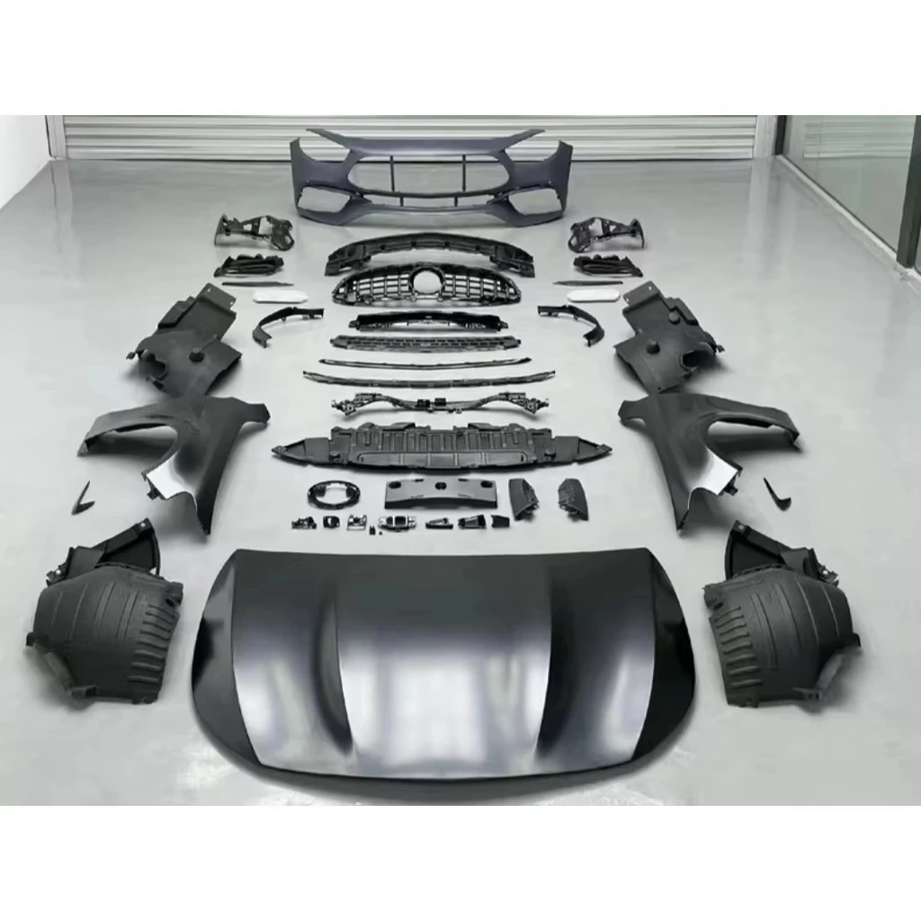 

Комплект большого объемного звучания для E-Class W213, модифицированный широкий объемный корпус E63AMG с решеткой переднего бампера и крылом