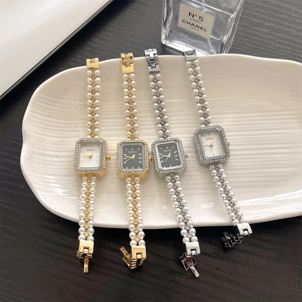 

Square Diamond Pearl Strap Women Watch Elegant Small Girl Student Female Wristwatches Jewelry Bracelet Light Luxury Ladies Watch