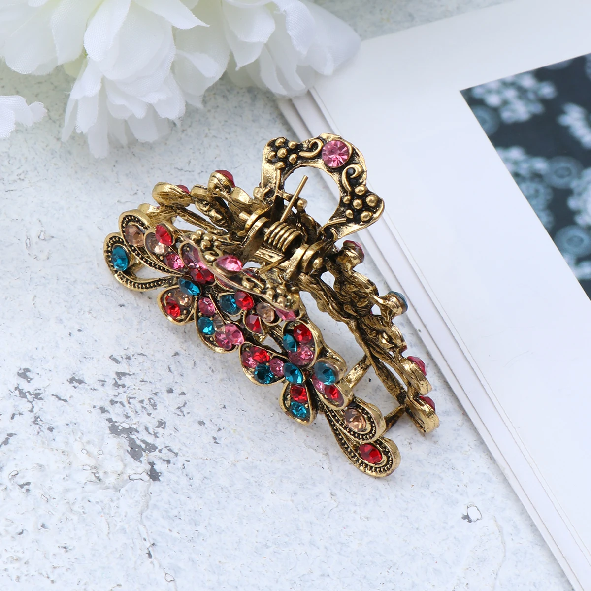 

1pc Vintage Crystal Hair Claw Clip Non-Slip Water-Resistant Alloy Styling Tool For Women Girls Colorful Retro Hair Accessories