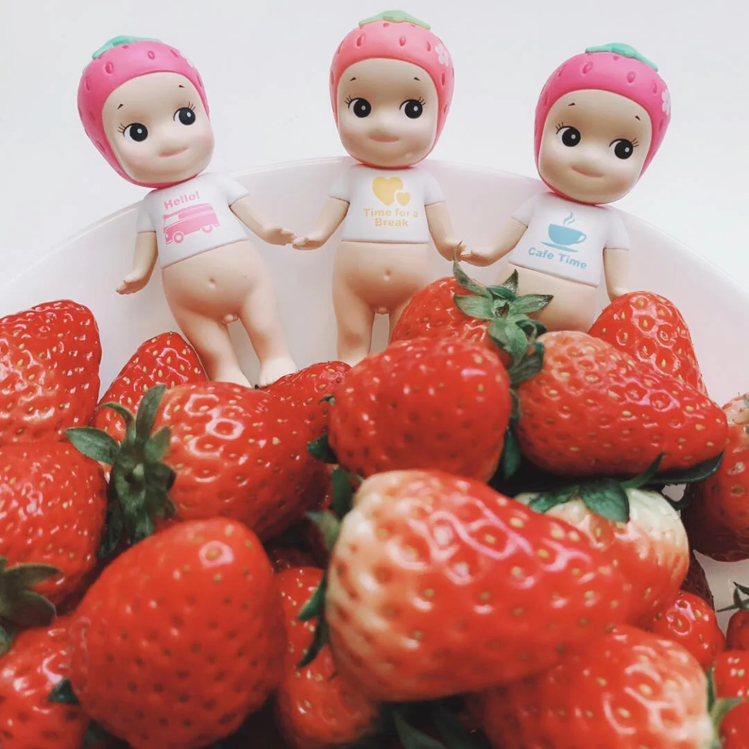 Sonny Angel Blind Box Toys Seoul Series Anime Action Figures Ornaments Collection Strawberry Dolls Fans Christmas Birthday Gifts
