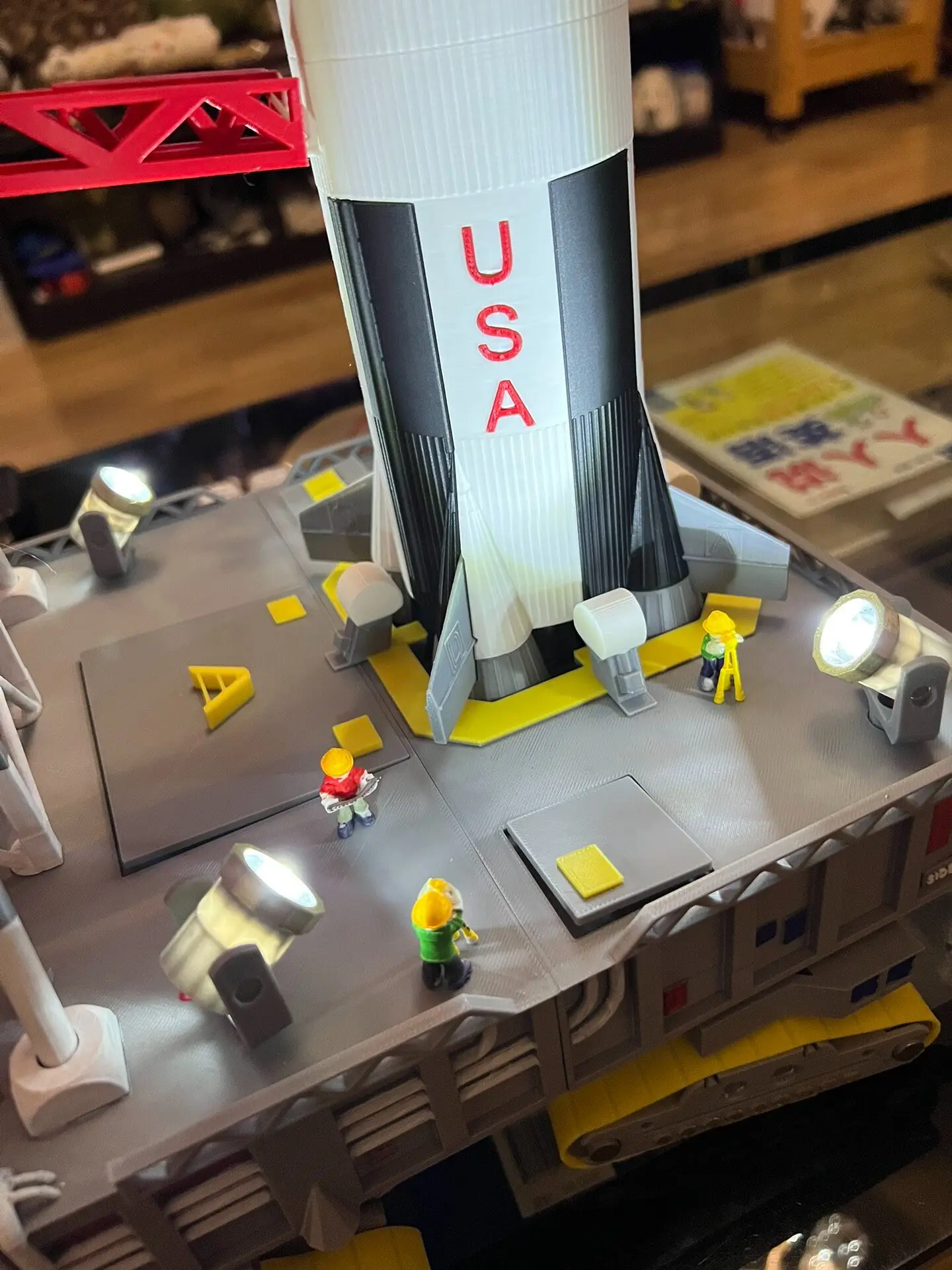 1/144 96cm 3D Printed Saturn V Launch Tower Model with LED Light, Desktop Decor & STEM
