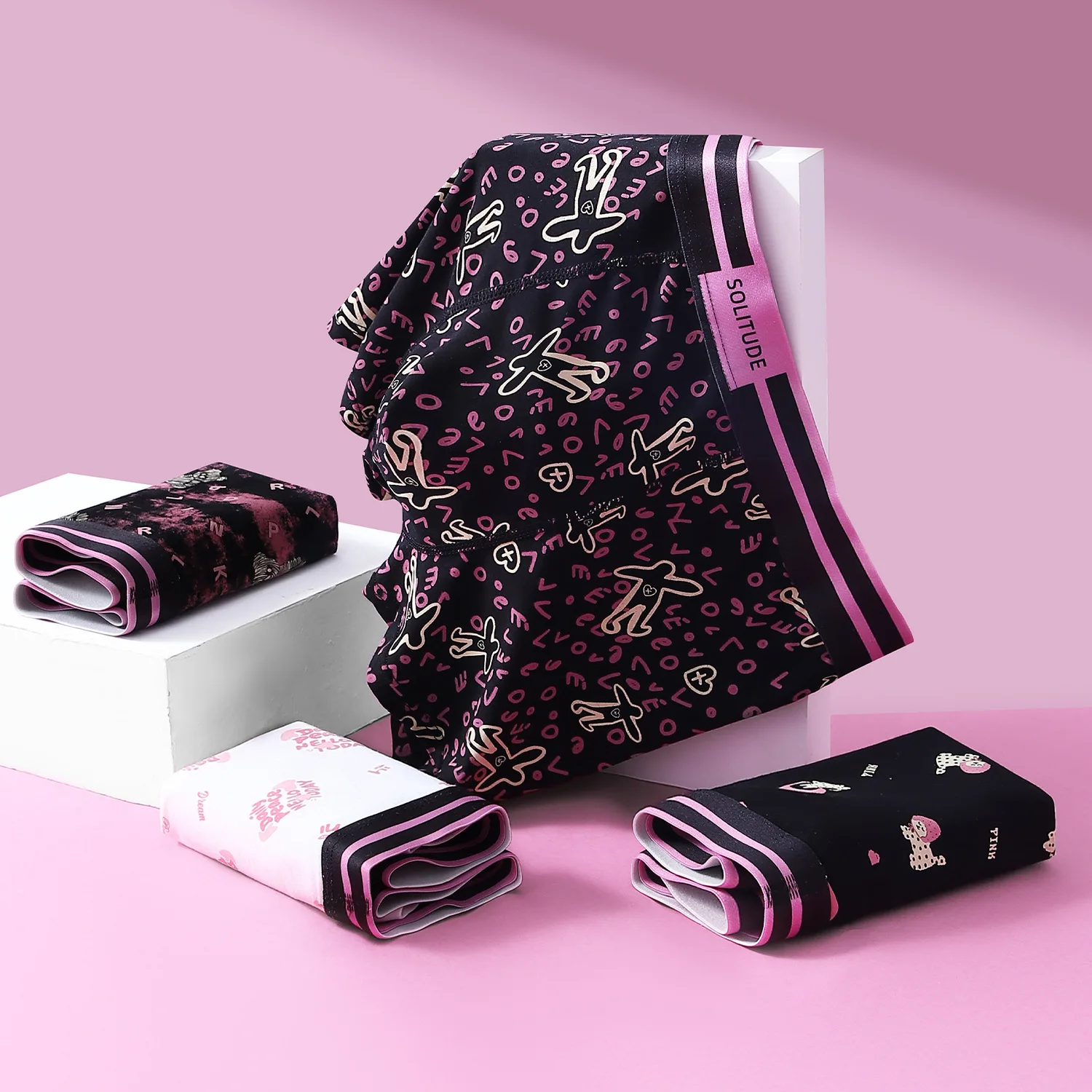 ملابس داخلية قطنية للأولاد قابلة للتنفس ومضادة للرائحة ملابس داخلية متوسطة الخصر مع حقيبة شبكية ملابس داخلية عصرية مطبوعة للشباب والرجال