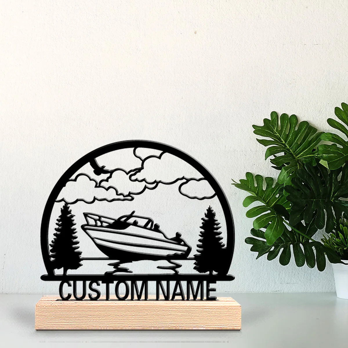 1 Stück Personalisierte Metall-Yacht-Statue, Abenteuer-Schreibtisch-Skulptur mit Holzsockel, Perfekt für Wanderer und Camper